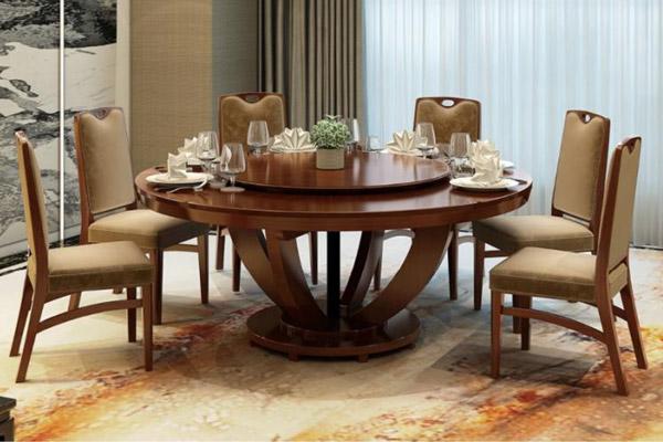 现代风格木质餐桌